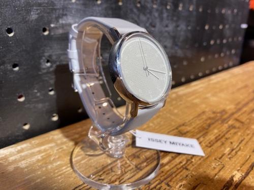 イッセイミヤケ × 岩崎一郎のリストウォッチ