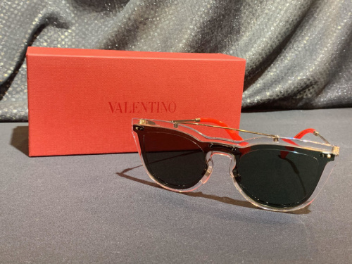 インポートブランドのVALENTINO