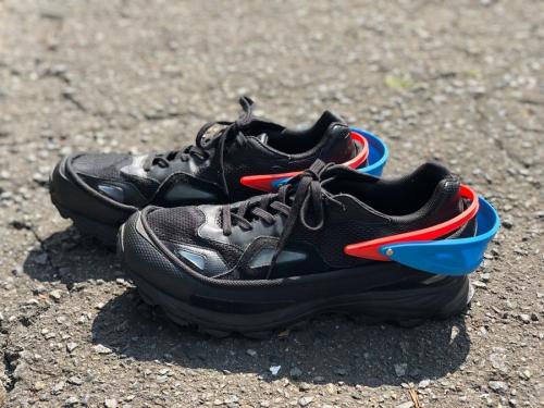 アディダス バイ ラフシモンズのRESPONSE TRAIL