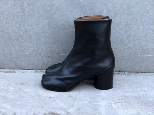 メゾンマルジェラ 22のタビヒールブーツ