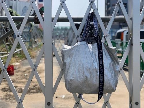 フラグメント デザイン×ラミダスのコラボトートバッグ