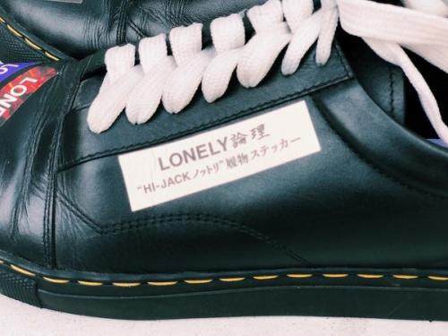 スニーカーのレザースニーカー