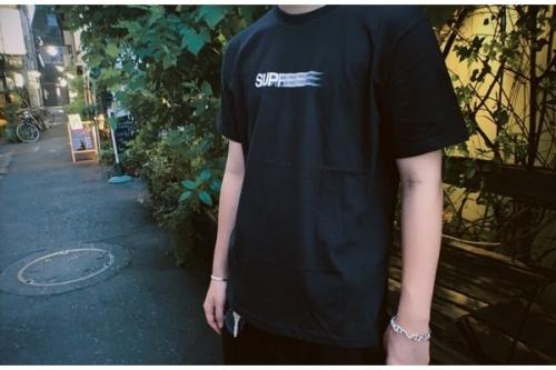 Motion Logo Tee / モーションロゴTeeのメンズ