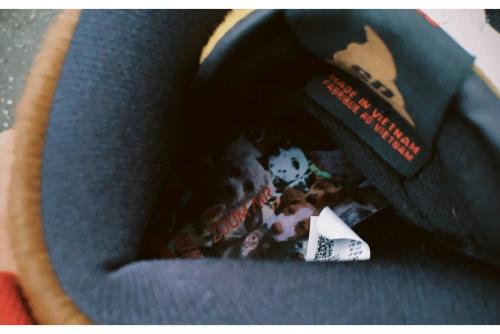 スニーカー　ハイカットスニーカーのメンズ　