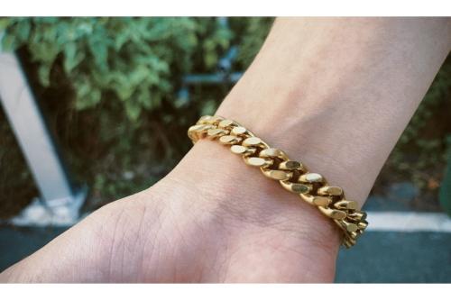 アリクスのチェーンブレスレット