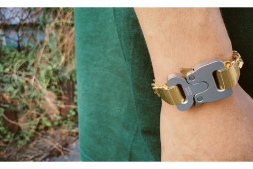 チェーンブレスレット