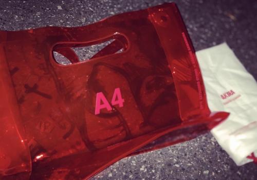 アキラ×ナナナナのPVCバック