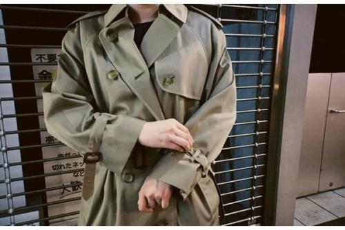 ヴィンテージトレンチコートのユニセックス