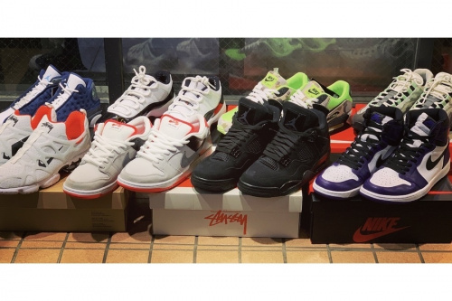 スニーカーのNIKE