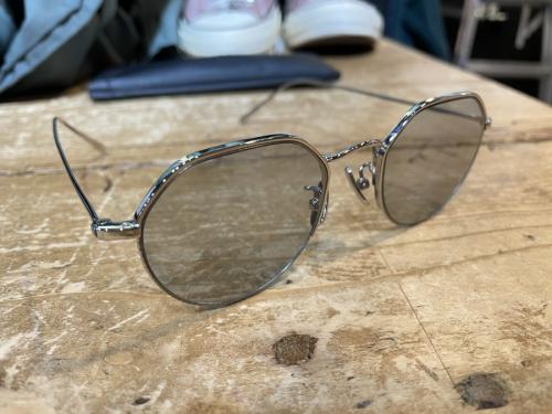 エーディーエスアールのサングラス