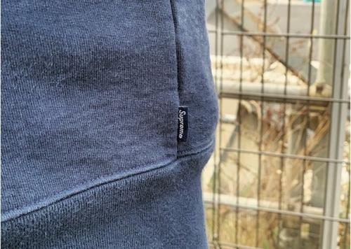 シュプリームのLogo Tape Zip Up Hoodie