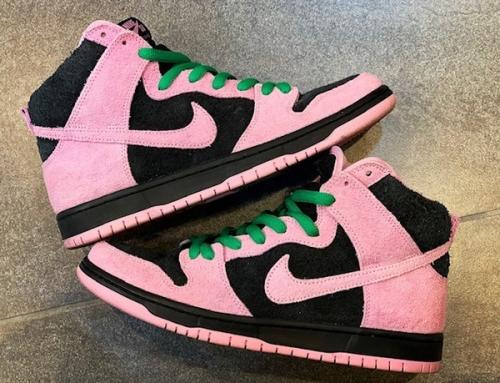 ナイキのNIKE DUNK