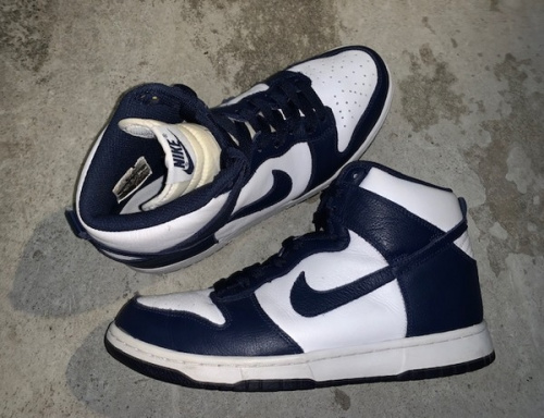 スニーカーのNIKE