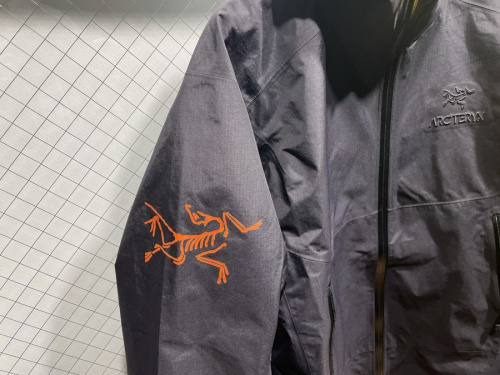 アウトドアブランドのARC'TERYX × BEAMS