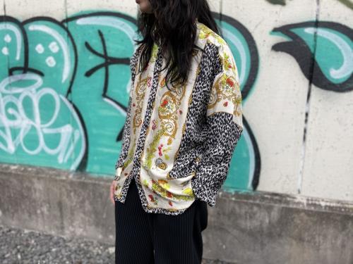 スカーフシャツのメンズ