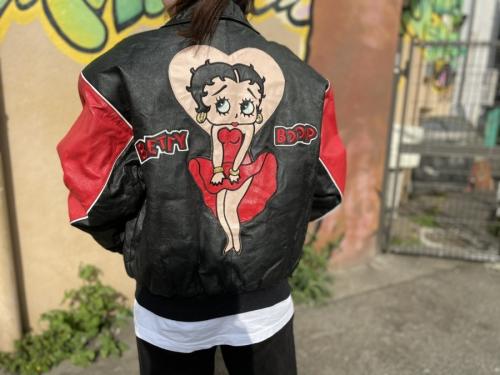 ヴィンテージのヴィンテージスタジャン