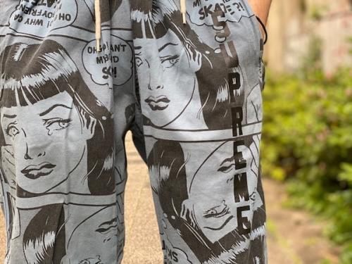 シュプリーム x スラッシャーのボーイフレンドスケーターパンツ