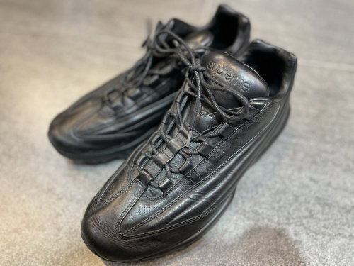 ストリートブランドのSUPREME×NIKE