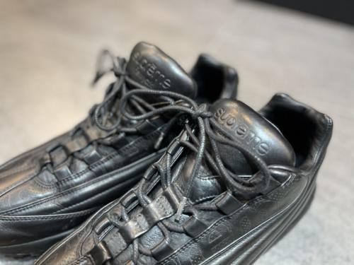 スニーカー　エアマックス95のメンズ