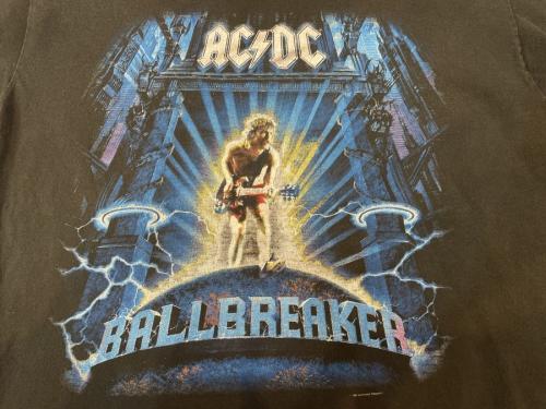 AC/DCのエーシー・ディーシー