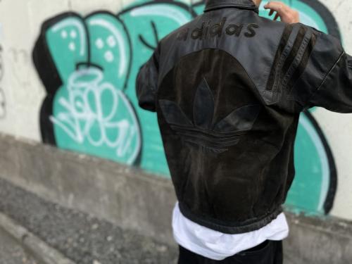 トレフォイルロゴ