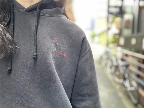 オールドステューシーのシャドーマンプルオーバーパーカー