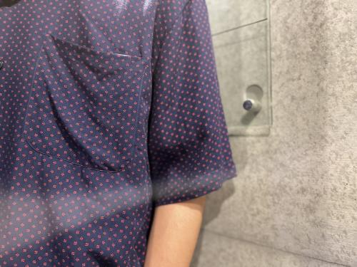 レーヨンの開襟シャツ