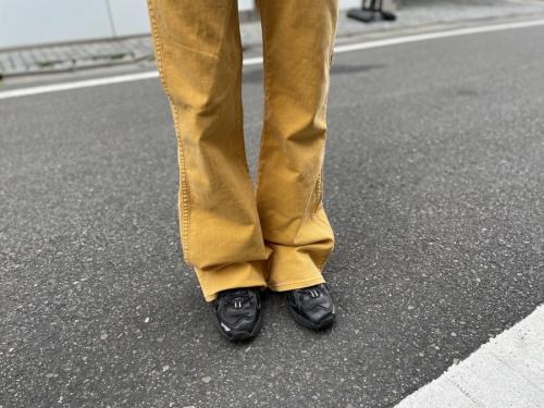 ラングラーのフレアパンツ