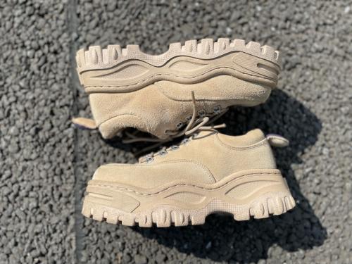 チャンキーソールスニーカーのレディース