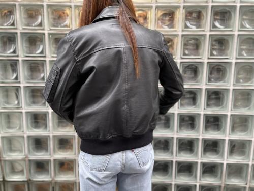 ラムレザーボンバージャケットのレディース