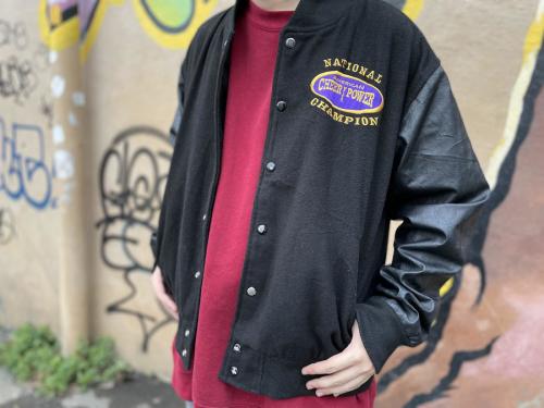 ヴィンテージのスタジャン