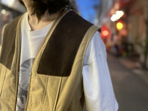 グッチのモールスキンベストウィズスエード