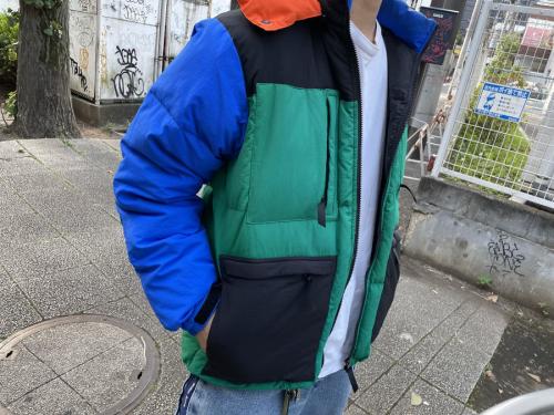 エクストララージのフーデットフロントポケットダウンジャケット