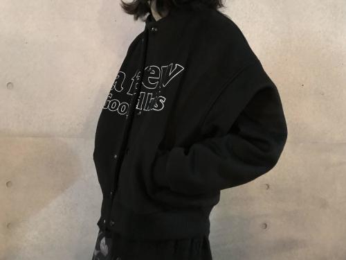 アフューグッドキッズのエンジェルカレッジジャケット