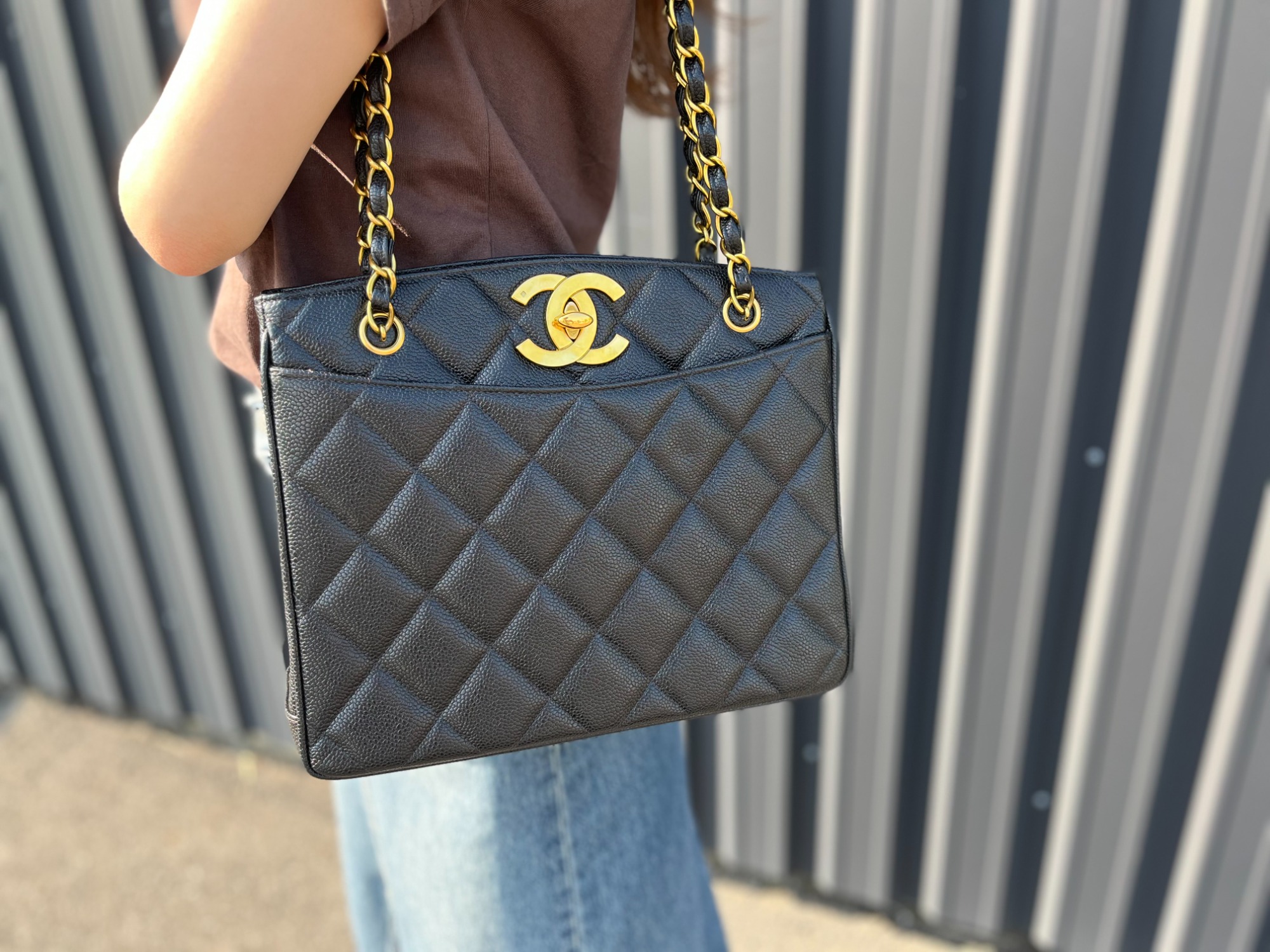 CHANEL/シャネル】よりキャビアスキントートバッグが入荷いたし