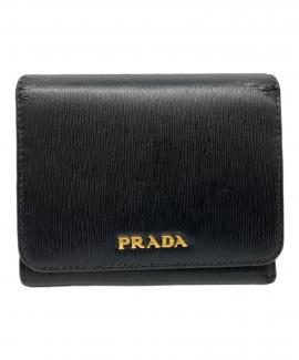 「ラグジュアリーブランドのPRADA 」
