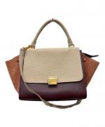 CELINE より ミディアム トレッキング メッセンジャー が入荷しました