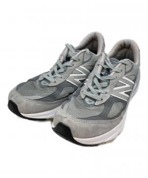 「スニーカーのNEW BALANCE 」