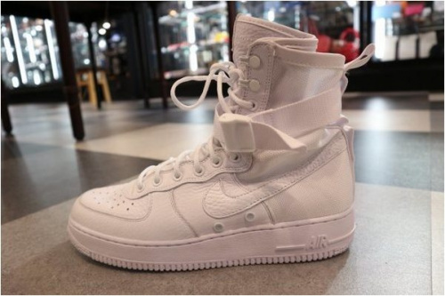 NIKEのナイキ