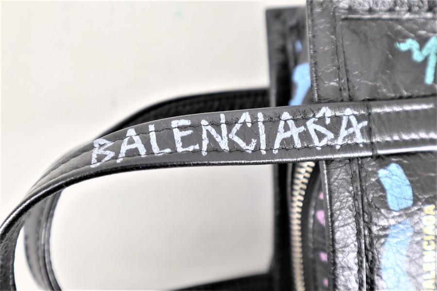 BALENCIAGA/バレンシアガ】バザールショッパーXXS グラフィティ
