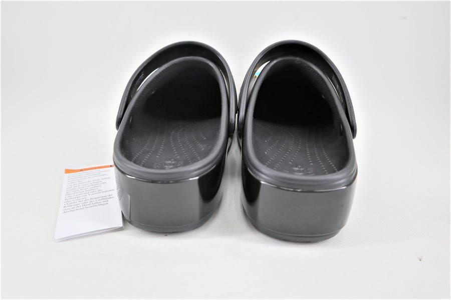 crocs×beams/クロックス×ビームス】よりプラットフォーム エンベ