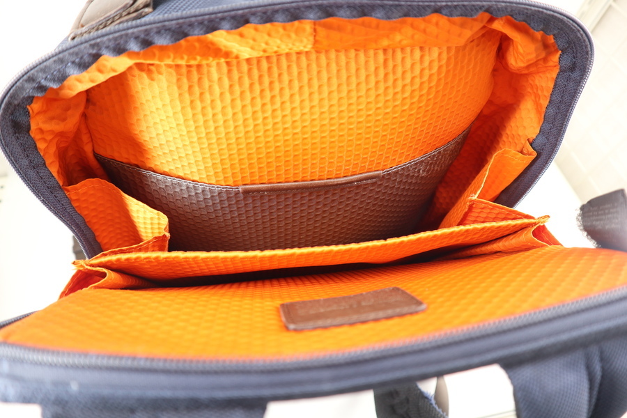 TUMI/トゥミ】よりALPHA BRAVO KINGSVILLE DELUXE BRIEF PACK（香港