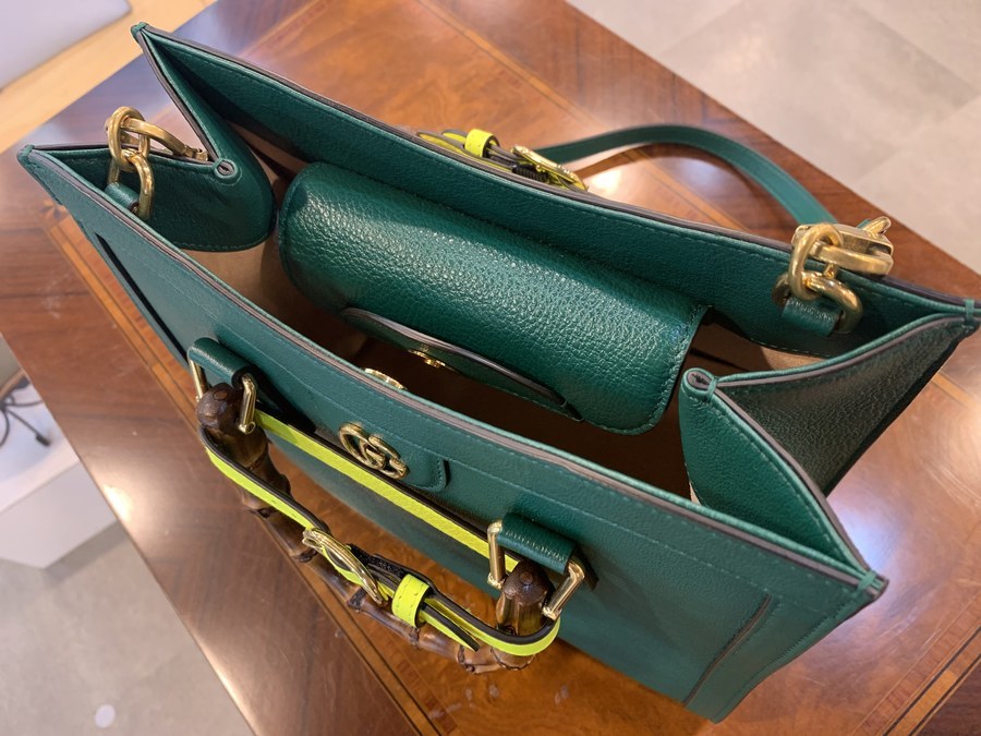エレガント【GUCCI 】グッチ ダイアナスモールバケットトート 702732_U3ZDT_9244_011_063_0000