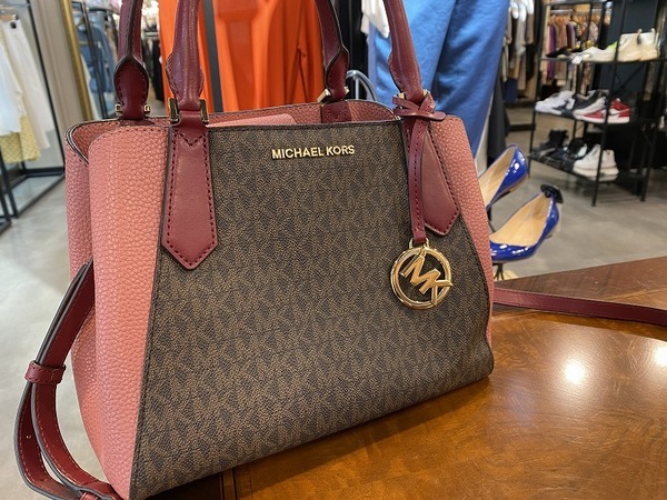 専用］MICHAEL KORS 2way ショルダーバッグ3年前に購入しました