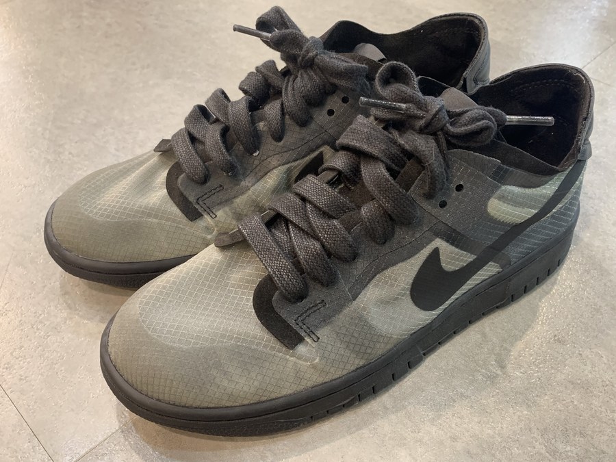 COMME des GARÇONS × Nike WMNS Dunk Low