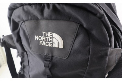 「アウトドアブランドのTHE NORTH FACE 」