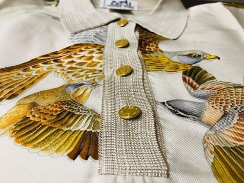希少⭐️HERMES エルメス　ヴィンテージ　ポロシャツ　切替　総柄　スカーフ柄 HERMES*エルメス 異素材切り替え ポロシャツ スカーフ イルカ M 【公式
