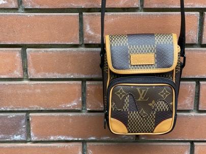 「ラグジュアリーブランドのLOUIS VUITTON 」