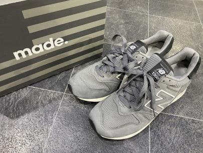 「スニーカーのNEW BALANCE 」