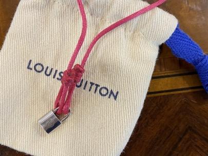 「ラグジュアリーブランドのLOUIS VUITTON 」